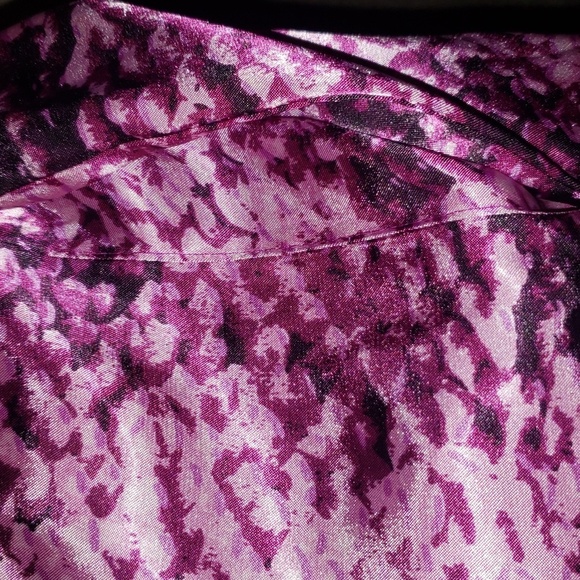 Frederick's Of Hollywood satin kimono - Picture 6 of 6